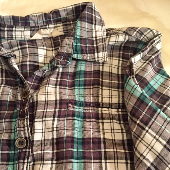 Woman Button down plaid shirt - Picture 5 of 8